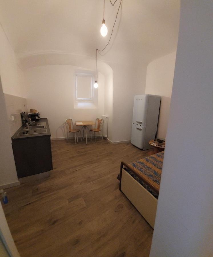 Bed and Breakfast Gusterhouse Ivrea Esterno foto
